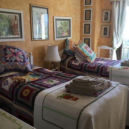 Villa La Cerisaie. Reynes Bagian luar foto